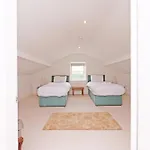 Salton Lodge