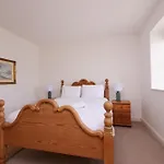 Salton Lodge