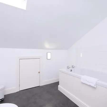 Salton Lodge * Salton