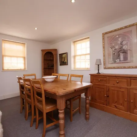 בית נופש Salton Lodge